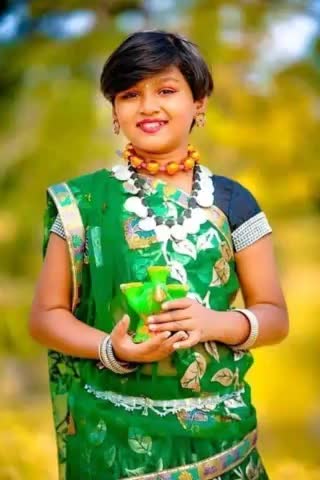 #साहू_समाज की #गौरव #छत्तीसगढ़ महतारी के #लाडली बेटी स्वर #कोकिला #आरु_साहू जी को जन्मदिन की हार्दिक बधाई एवं शुभकामनाएं.. प्रभु श्रीराम से आपके उत्तम स्वास्थ्य दीर्घायु जीवन एवं उत्तरोत्तर प्रगति की कामना करता हूं।