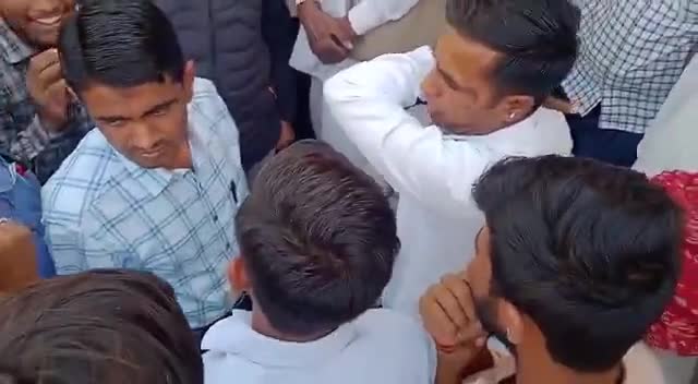 बाड़मेर: #अनिश्चितकालीन धरना प्रदर्शन
