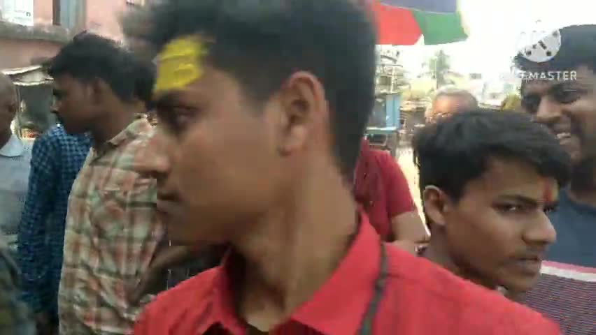 नारायणपुर #दुकानदार को धोखा दे कर करीब 5000 हजार रुपये का समान लेकर भागने मे असफल रहा रंगे हाथ पकड़ा दुकानदार ने उसे पकड