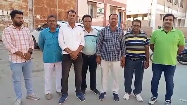 बाड़मेर: जैसाराम PTI को यथावत रखने की मांग,PTI स्टाफ ने सौपा ज्ञापन। #barmernews