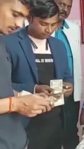 फुलवरिया में पुलिस ने एक कार से 22 लाख 90 हजार रुपया नगद किया बरामद  #kuchaikote #gopalganj #phulwariya #alcohol #cash