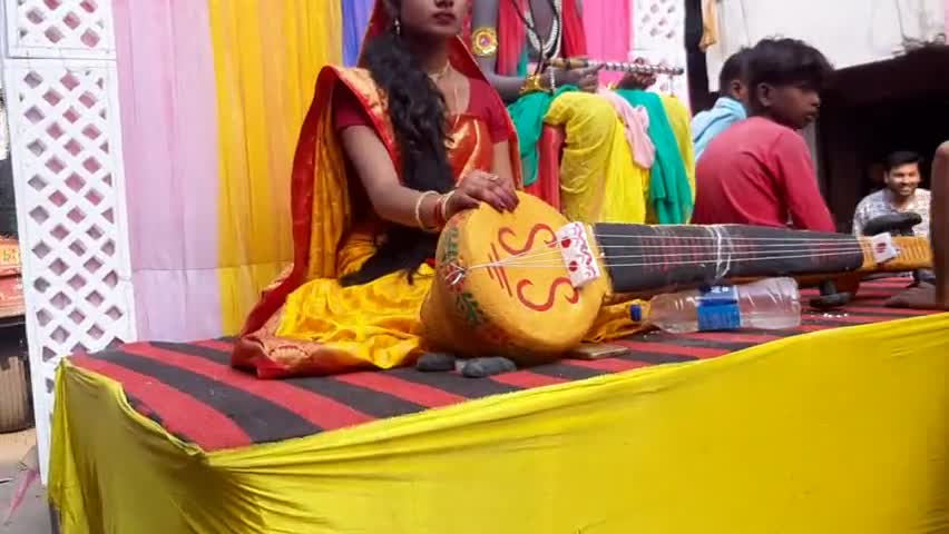 हाजीपुर महाशिवरात्रि के मौके पर निकली झांकियां जिसे देखने के लिए शहर के कोने-कोने से श्रद्धालु पहुंचे #hajipurnews