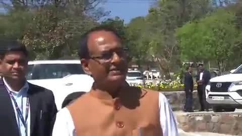 हमारी विकास यात्राएं निरंतर जारी हैं। विकास यात्रा में अब तक 27,421 लोकार्पण तथा 20, 676 शिलान्यास हुए हैं।#MPVikasYatra