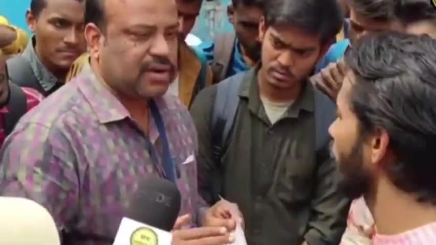 पटना ग्रामीण: Patna University के खिलाफ छात्रों का हल्ला बोल, बीच सत्र बढ़ा दिया Fee | Patna University Update #biharmedianews