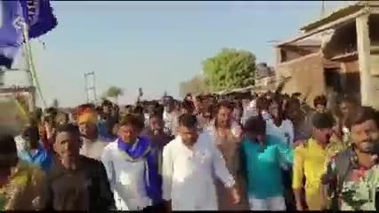 इंदौर: #महाशिवरात्री के पावन पर्व पर खरगोन जिले के सनावद तहसील के ग्राम छपरा में दलितों को शिव मन्दिर में प्रवेश कराया