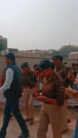 जलालगढ़: जलालगढ़ प्रखंड के कई गावों में पुलिस अधिकारियों द्वारा चलाया गया जागरूकता रैली।
#जलालगढ़ #purnianews