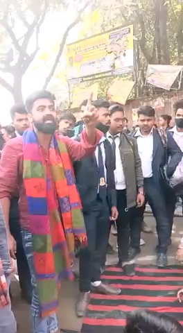 कांके: बीते दिन , #राँची के डोरंडा महाविद्यालय में प्लेसमेंट,महाविद्यालय प्रशासन का दुर्व्यवहार व शिक्षकों की कमी को ले कर छात्रों का आंदोलन ।
#राँचीविश्वविद्यालय #डोरंडामहाविद्यालय #राँची #झारखंड