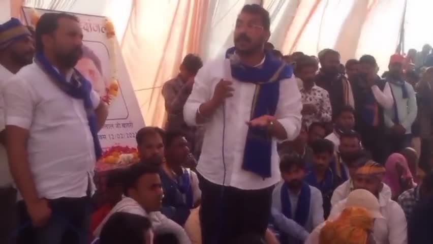 #Bhimarmy_Chif ने धीरेन्द्र शास्त्री के भाई की गुंडागर्दी पर दिया करारा जबाब... #bhimarmychief..अहिरवार समाज और पीड़ित परिवार की ओर से मै हृदय से आभार व्यक्त करता हूँ 🙏 #komal_ahirwar