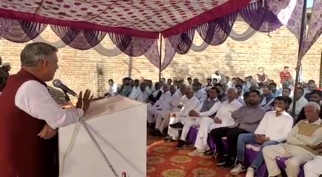 शिक्षा मंत्री कंवर पाल गुर्जर ने गांव रायपुर में भाजपा सरकार की योजनाओं की जानकारी दी 
#कपिलमनीषगर्ग