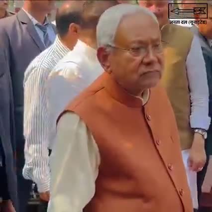 भारत गांधी का देश है। 

बापू की सोच के विपरीत अगर कोई बात करता है तो इसका मतलब वो इस देश के खिलाफ है।
#HinduRashtra