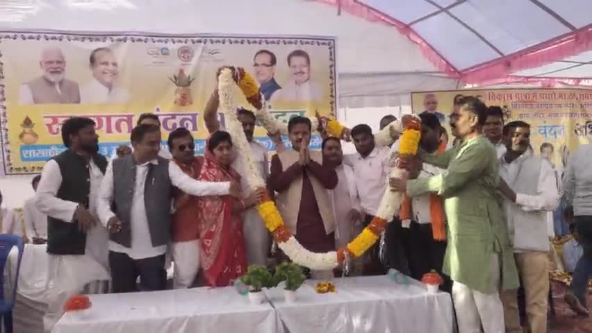 सिलवानी: शनिवार की इस विकास यात्रा में 3 करोड़ से अधिक राशि के शिलायन्स एवं भूमिपूजन किए गए

#रायसेन #सिलवानी
