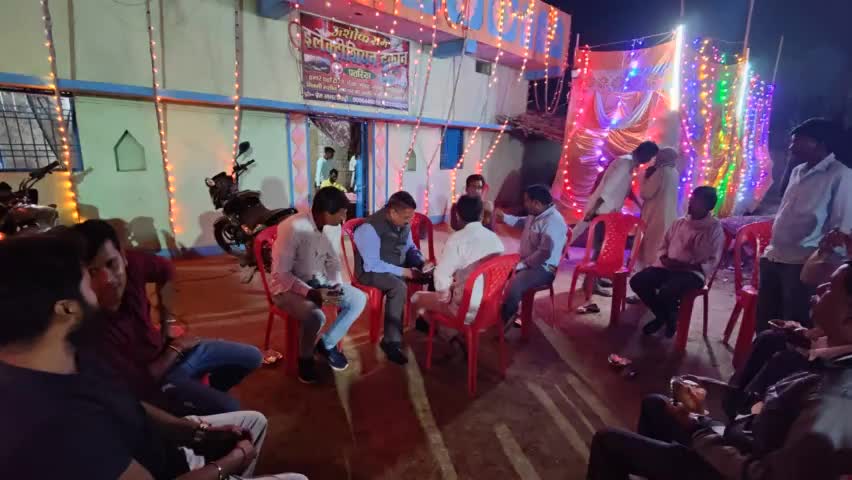 हैदरनगर प्रखंड अंतर्गत ग्राम पतरिया में बिट्टू कुमार रवि जी के भतीजा के तिलकोत्सव में शामिल हुआ।
#BLSantosh #lkbajaibjp #yourbabulal #DeepakPrakash #BJPJharkhand