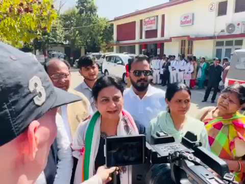आज देश की जनता लगातार बढ़ती महंगाई से त्राहि त्राहि कर रही है, लेकिन प्रधानमंत्री जी मंत्रीगण महंगाई का 'म' बोलने के लिए भी तैयार नहीं हैं...

 #LPGPriceHike