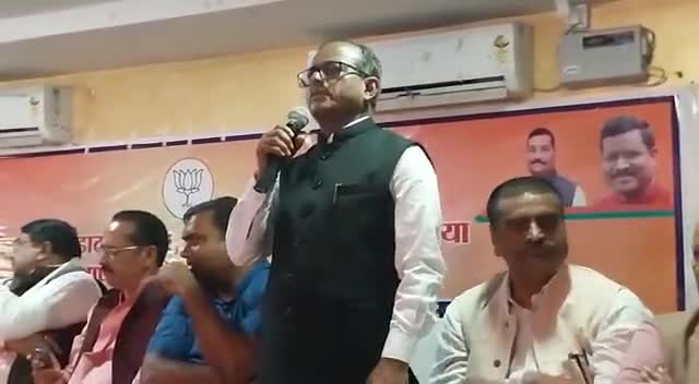 आज गिरिडीह विधानसभा मे बूथ शसक्तीकरण, सह डाटा प्रबंधन, महामहिम राष्ट्रपति जी के अभिभाषण बूथ स्तर तक पहुंचाना को लेकर आज कार्यक्रम झंडा मैदान के सामने विवाह भवन में संपन्न हुई।
#bjp4giridih #BJPJharkhand 
#BabulalMarandi #DeepakPrakash