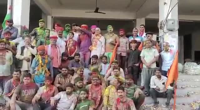 राष्ट्रीय गौभक्त नरसिंह गहलोत के नेतृत्व में फ्रुट मंडी जोधपुर में फागोत्सव मनाया
#29NEWS﻿