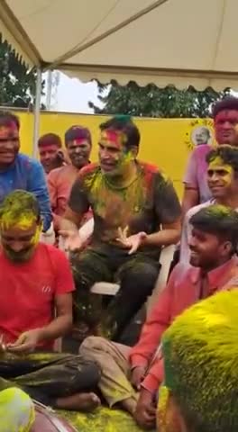 प्रशांत किशोर ने खेली होली
#prashantkishor #gopqlganj #kuchaikote #holi #holi2023 #news #kuchaikotenews
#होली #कुचायकोट