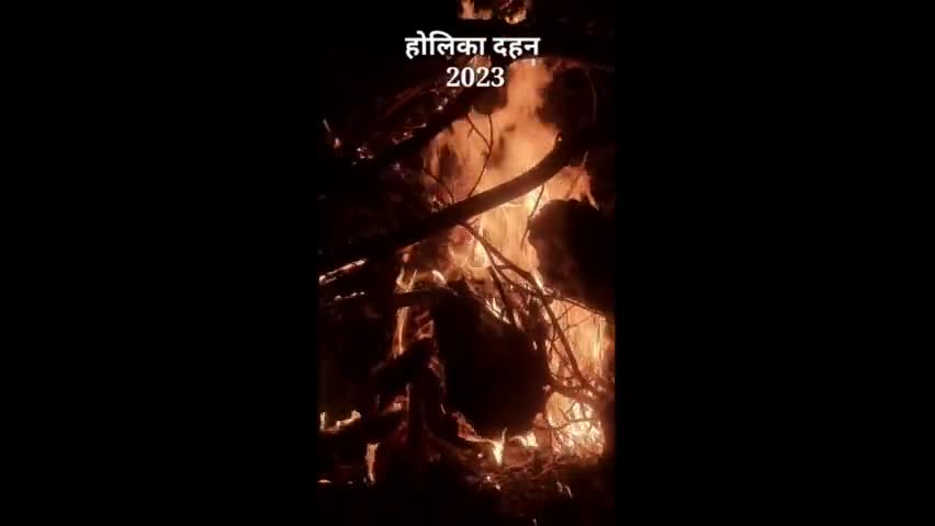 बाबूगंज मतरौली में सौहार्द के साथ मनाई गई होली #GaonKiHoli #holi2023 #vinodjivlogs