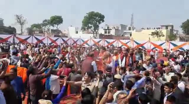 मुख्यमंत्री मनोहर लाल ने जगाधरी में खेली फूलो की होली
#कपिलमनीषगर्ग