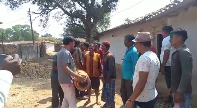 होली के महापर्व पर आम जनता साथ खेली होली भाजपा जिला उपाध्यक्ष #देवेन्द्र_तिवारी जी