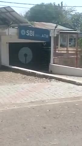 #साहिबगंज: साहिबगंज शहर के कई SBI #ATM का सटर डाउन रहा जिससे एटीएम धारकों को पैसा निकालने के लिए भटकना पड़ा