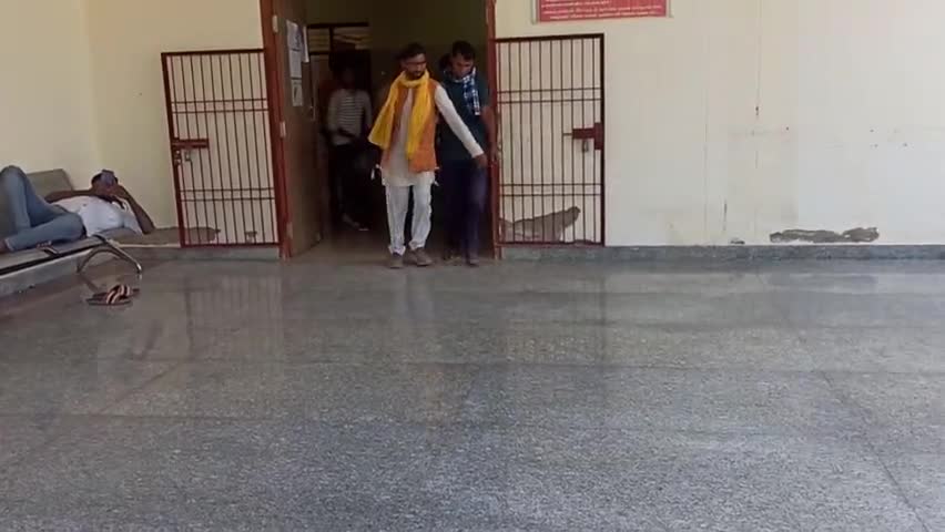 रविवार होते हुए भी #पुलिसप्रशासन स्वास्थ्य विभाग ने #जनसेवक के आग्रह पर 1 बजे पोस्टमार्टम करवाने में #मददगार साबित हुए..