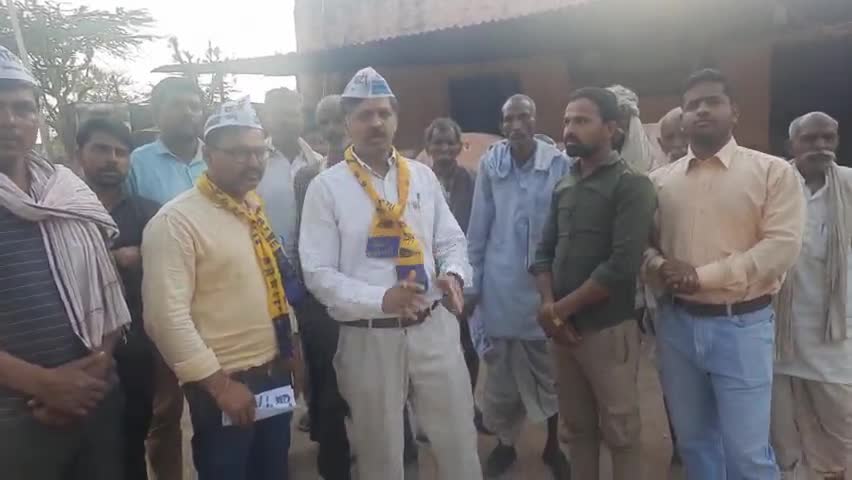 #मामाजी के राज में वसूली के नाम पर #विधुत_अधिकारी गांव गांव बिजली काट कर, लोगों का कर रहे शोषण। #कर्नल_उमेश_वर्मा