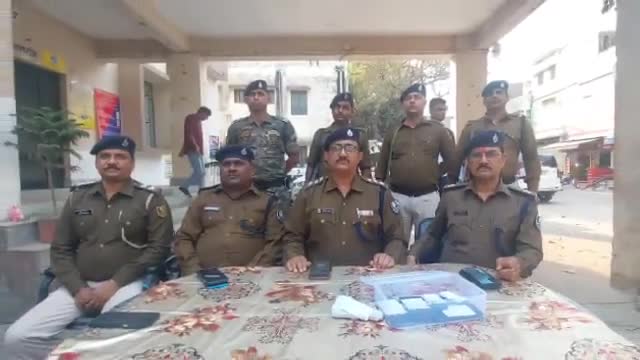 अपराध की योजना बना रहे पांच अपराधियों को पुलिस ने किया गिरफ्तार

#gopalganj #Kuchaikote #गोपालगंज #crime
 #akkanu.gpj