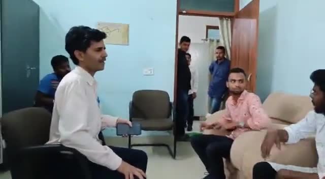 विश्वविद्यालय के परीक्षा नियंत्रक को ऑर्डिनेंस पता नही होगा बेहद दुर्भाग्यपूर्ण हैं :आकाश
#mgcub