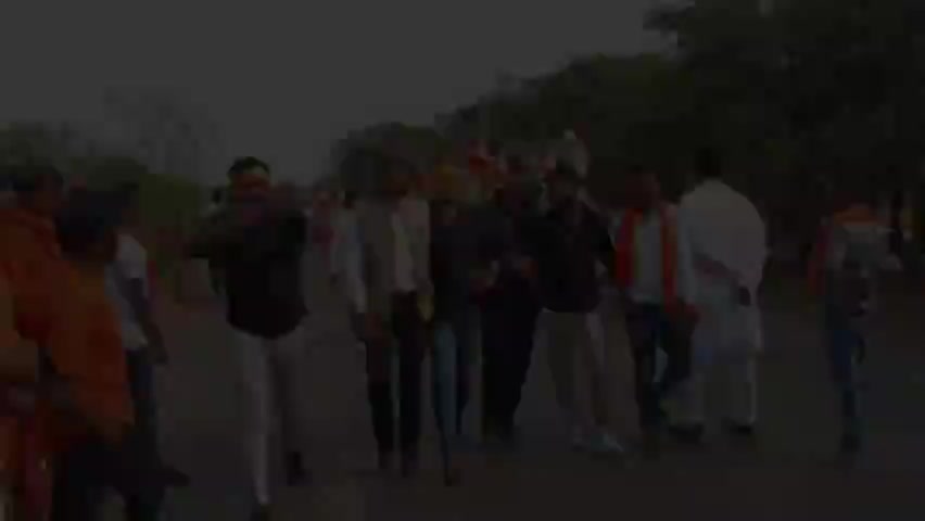 संघर्षों के साए में इतिहास हमारा पलता है,
जिस ओर जवानी चलती है उस ओर जमाना चलता है।

#विधानसभा_घेराव