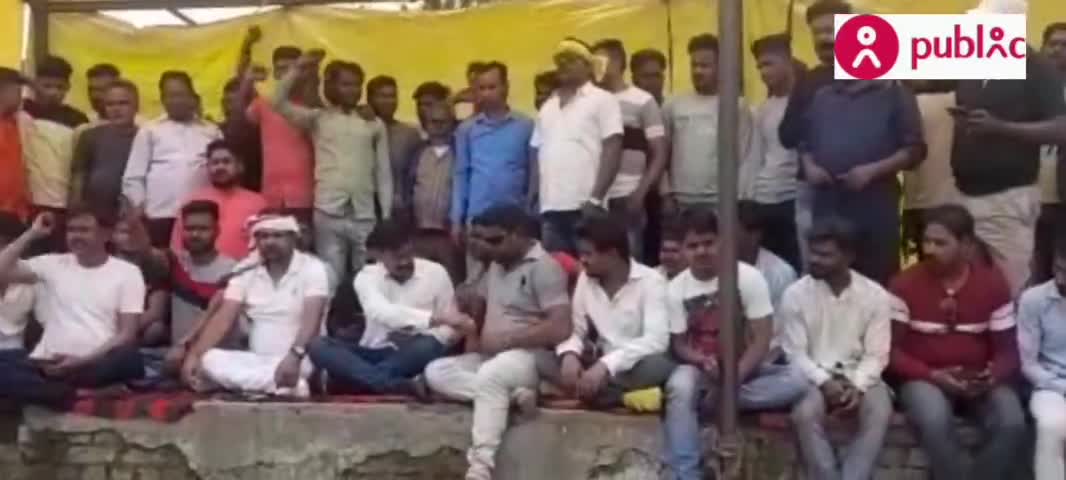 धनबाद:- #ईस्ट_बसरिया में #प्रेस_वार्ता कर #इसराफिल उर्फ #लाला ने #प्रबंधक से #नियोजन की मांग की।