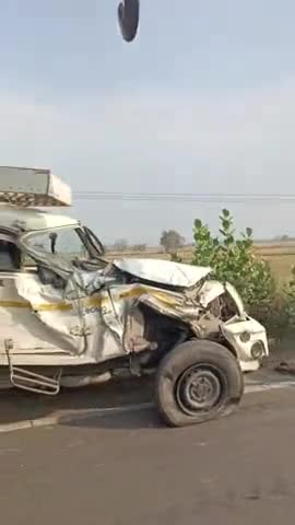 पटना औरंगाबाद सड़क में हुआ भीषण हादसा दोनों वाहन के ड्राइवर हुए गंभीर रूप से घायल#acident #hadsa#biharnews