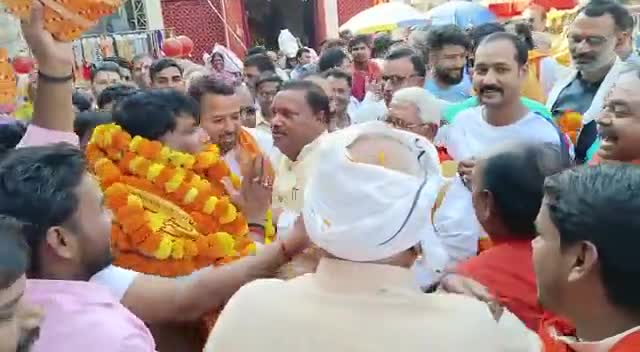 #कैमूर दूसरी बार नवनिर्वाचित भाजपा जिलाध्यक्ष मनोज जायसवाल को बनाये जाने पर हजारों कार्यकर्ताओ ने गर्मजोशी के साथ स्वागत