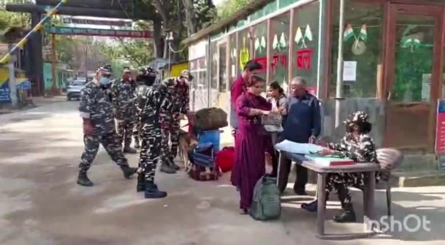 निघासन: #अमृतपाल को लेकर जारी हुए हाई अलर्ट के बाद तिकुनिया कोतवाली क्षेत्र में स्थित भारत नेपाल सीमा पर SSB ने बढ़ाई मुस्तैदी