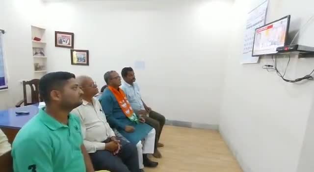 आज गिरिडीह के पावर हाउस मैं प्रधानमंत्री मन की बात के 99 संस्करण को सुनने का अवसर प्राप्त हुआ। इसमें पार्टी के कई सम्मानित कार्यकर्ता उपस्थित थे।
#BJPJharkhand #bjpgiridih #BabulalMarandi #deepakparkash #karamveersingh #Nishikantdubey