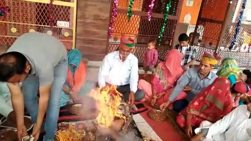 #लोहारु # सती माता मन्दिर मे आज पाचवें  दिन  हवन यज्ञ का आयोजन लोहारु के धार्मिक व ऐतिहसिक परिसर मे 22मार्च से हवन