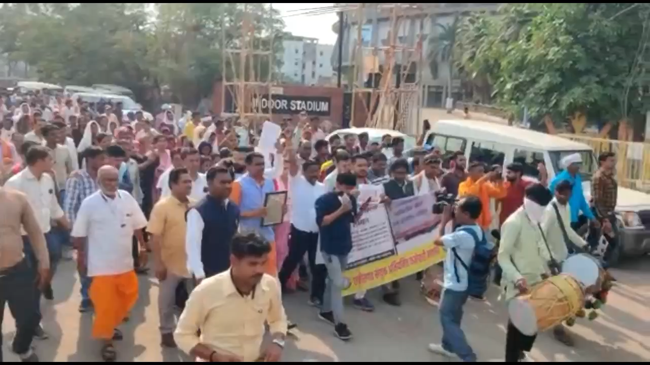 #jccj #अनियमित_कर्मचारी को #नियमितीकरण माँग को लेकर #मुख्यमंत्री को आयना दिखा कर याद दिलाये वादे।