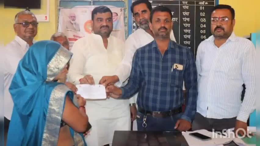 आज ग्राम पंचायत कुँआ में 'मुख्यमंत्री लाड़ली बहना योजना' के अंतर्गत आयोजित शिविर में लाड़ली बहना का फॉर्म भरा। #LadliBehnaYojanaMP
CM Madhya Pradesh Shivraj Singh Chouhan