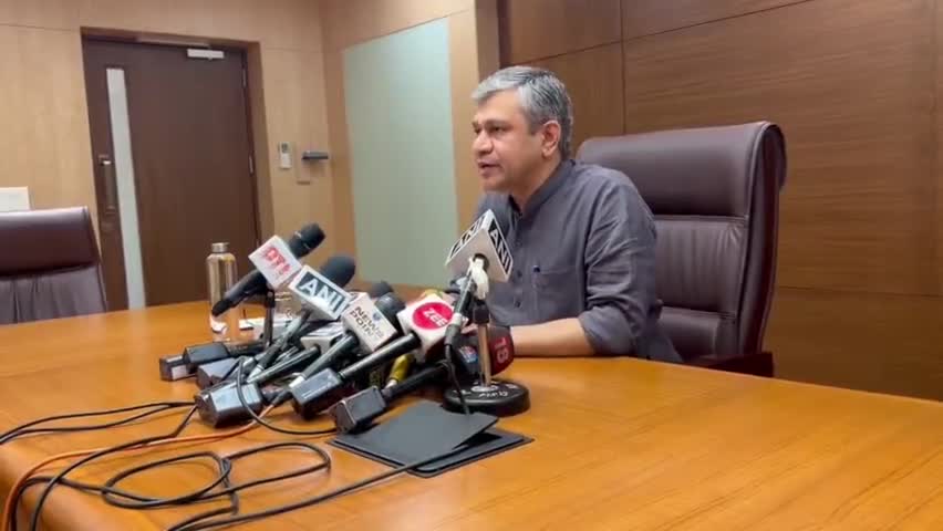 “Entitlement Politics” jibe by #AshwiniVaishnaw on #RahulGhandi