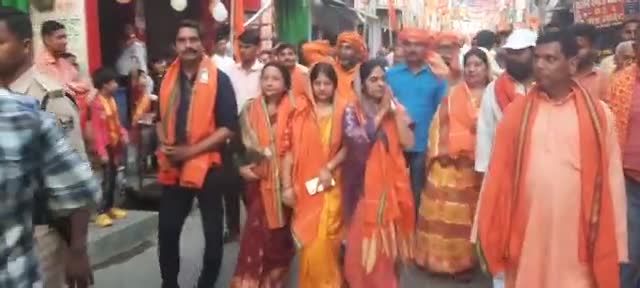 #भभुआ रामनवमी शोभायात्रा में भगवान पुरुषोत्तम प्रभु श्रीराम के अभिनंदन शोभायात्रा मे हजारो रामभक्तों ने श्रीराम नारे लगा