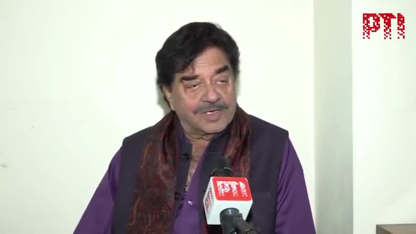 "राहुल गांधी आज भारत की राजनीति के सबसे बड़े हीरो बन गए हैं"

पूर्व केंद्रीय मंत्री व TMC सांसद शत्रुघन सिन्हा का बड़ा बयान
#TMC #Congress