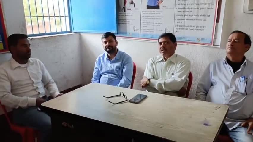 गाण्डेय: झारखंड राज्य ग्रामीण बैंक बुधुडीह शाखा परिसर में समारोह आयोजन कर बैंक का 5 वां स्थापना दिवस मनाया गया