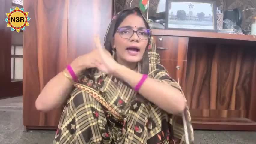 कुल धन अडनिया के पास जा रहल बा..!

#nehasinghrathore