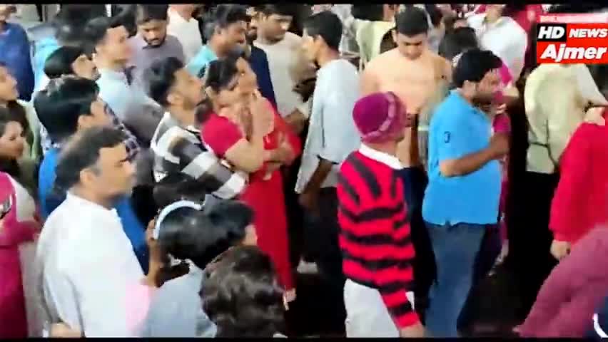 अजमेर: राठौड़ बाबा की भव्य सवारी निकली गई 
#Ajmer #ajmerupdate #ajmernews