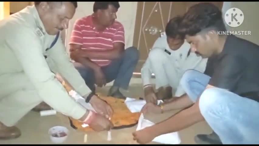 पिछोर#खनियाधाना पुलिस ने पकड़ा 2 किलो सुखा गांजा कीमत एक लाख रुपए