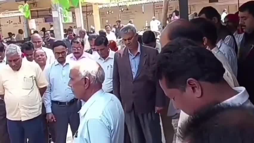 तमकुही राज: तहसीलदार तमकुहीराज के विरोध में चल रहा अधिवक्ताओं का धरना हुआ समाप्त, पुनः न्यायिक कार्य में जुटे अधिवक्ता #अधिवक्ता