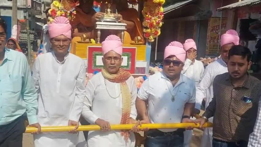 आज़मनगर: #बारसोई - बारसोई में धूमधाम के साथ मनाई गई महावीर जयंती