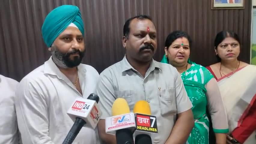किच्छा :- 30 किलोवाट सोलर प्लांट का उद्धघाटन महिला सभासदो द्वारा किया गया।
#किच्छा #उत्तराखंड #kichha #uttarakhand