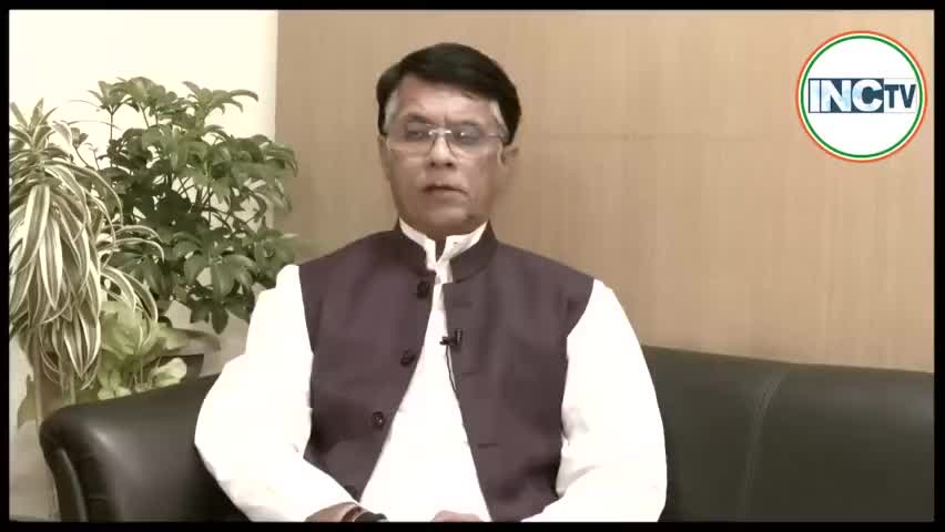 लोकतंत्र खतरे में क्यों?
सुने क्या कहा कॉंग्रेस प्रवक्ता श्री #पवन_खेड़ा जी ।