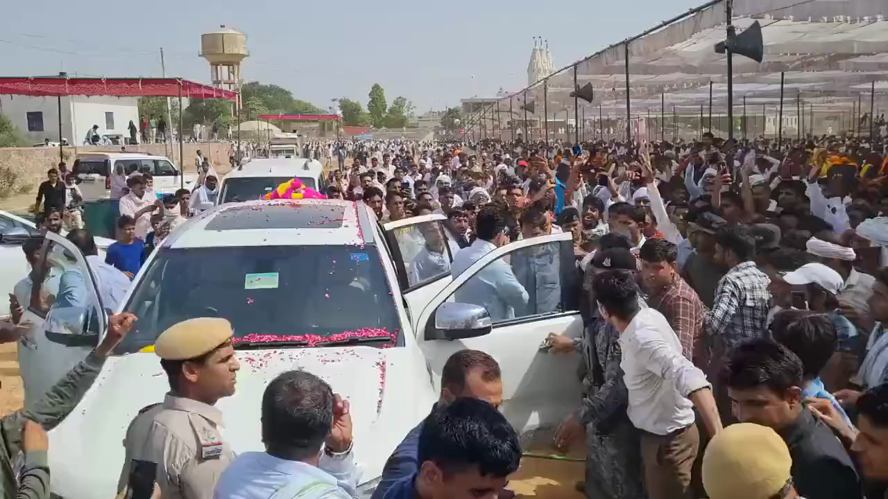 जानता का प्यार अपार है !
Sachin Pilot

#SachinPilot #SiddharthSoni