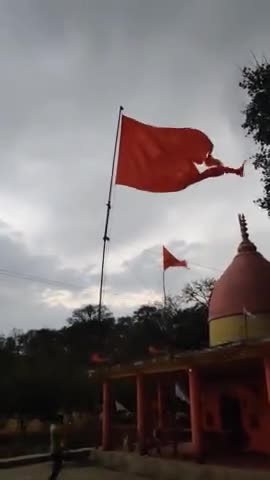 रसीदपुर में श्री हनुमान जन्मोत्सव पर चढ़ाई 25 फिट लंबी और 65फिट ऊंची ध्वजा, जय श्री राम #baba_bajandar62 #jayshriram
